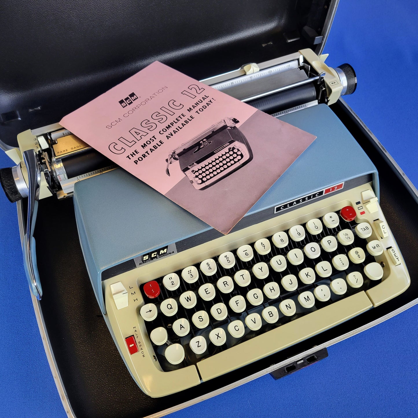 vintage classic 12 typewriter by smith-corona with atlas ribbon