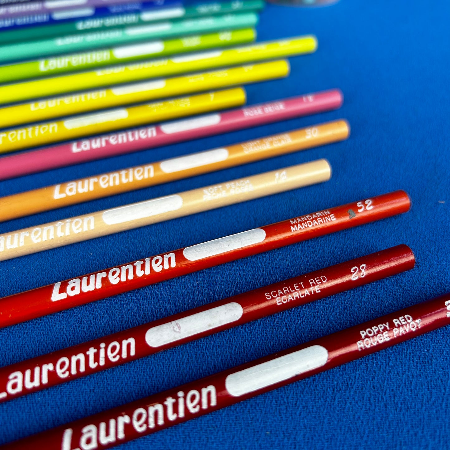 laurentien coloured pencil set