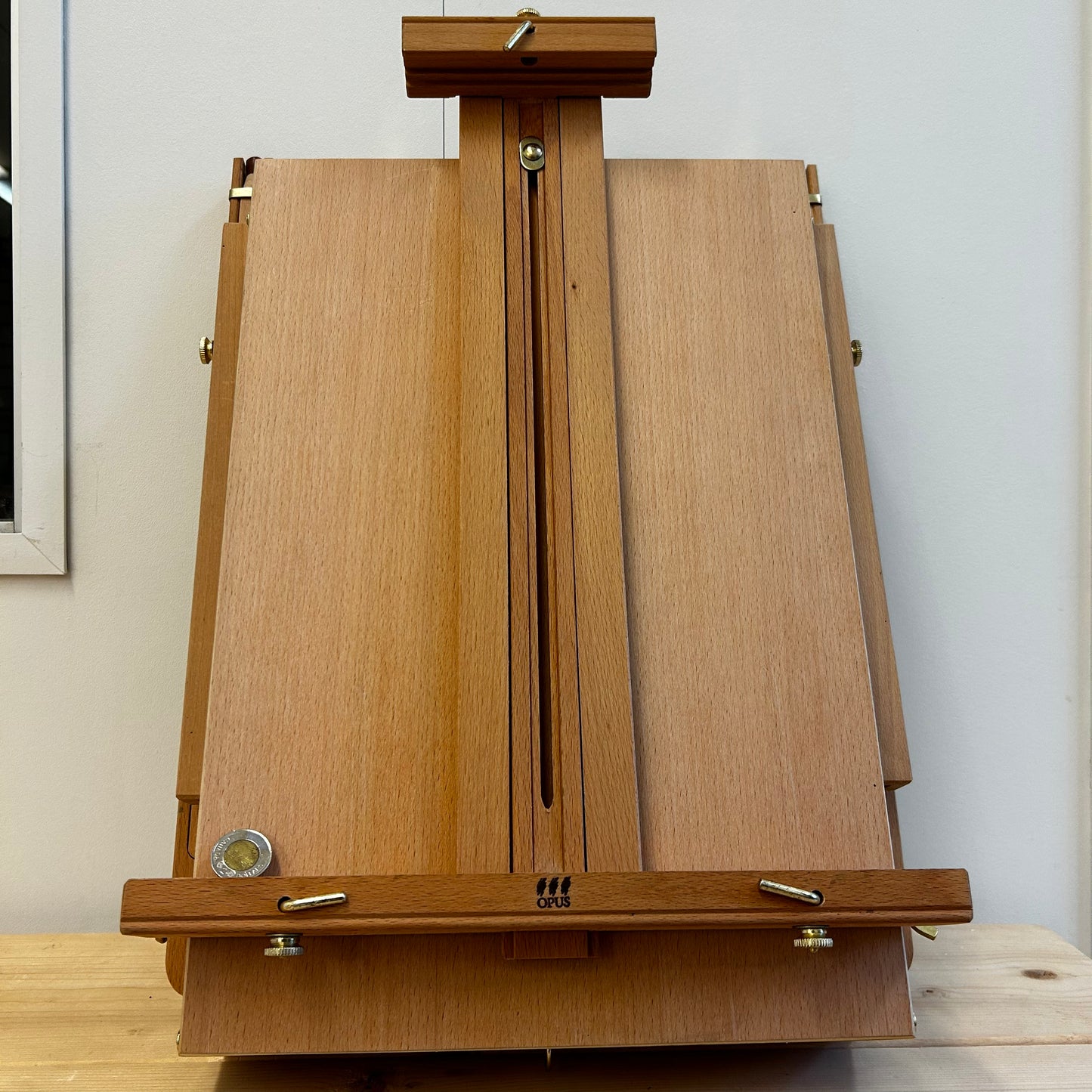 opus wooden easel