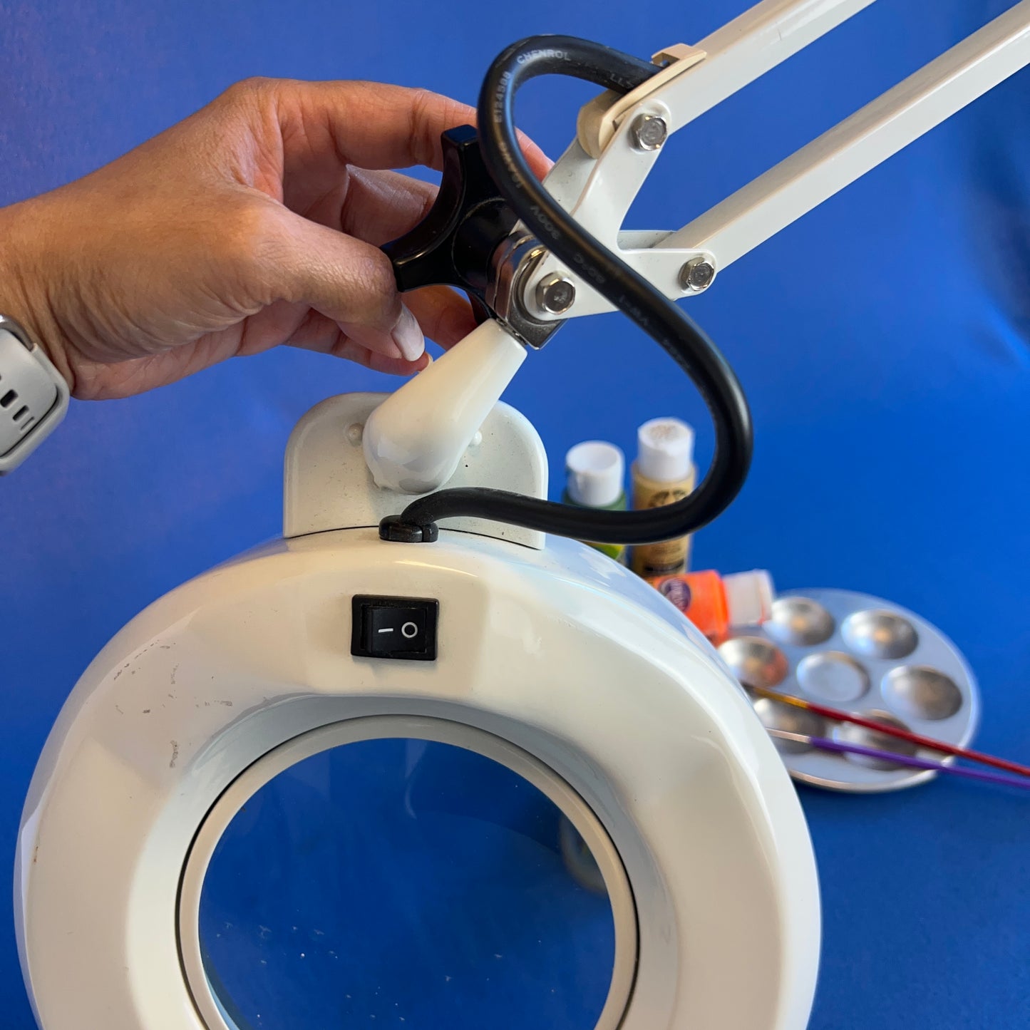 dainolite magnifier task lamp