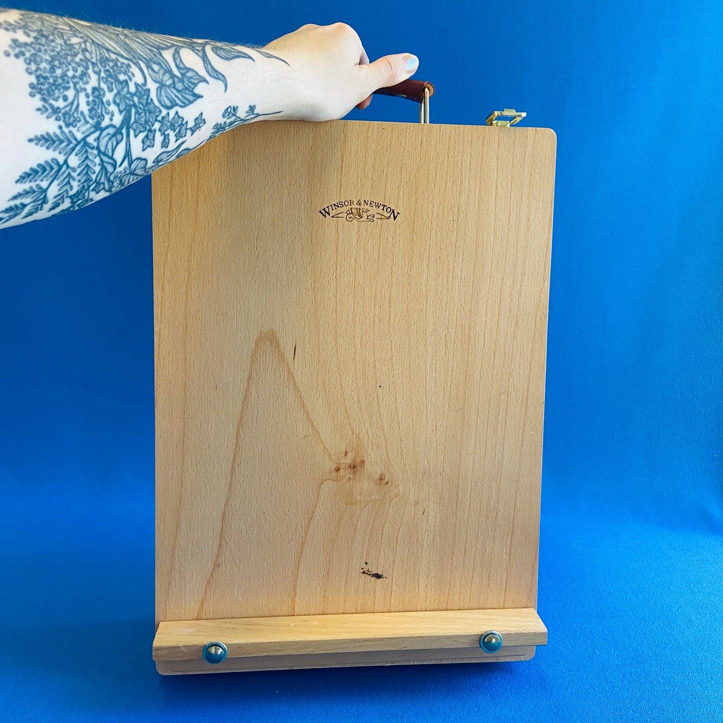 portable easel by winsor and newton