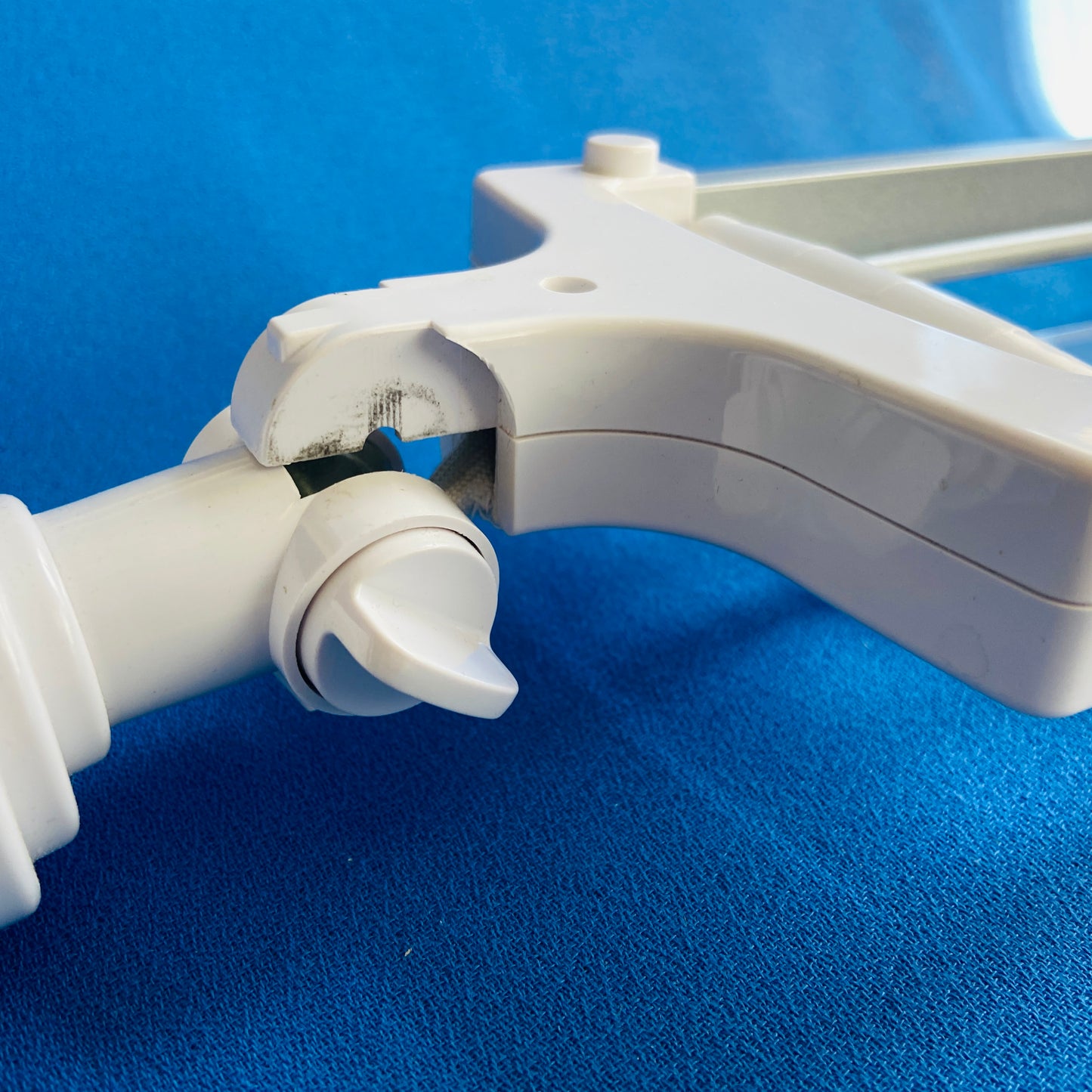 ottlite adjust magnifying craft lamp