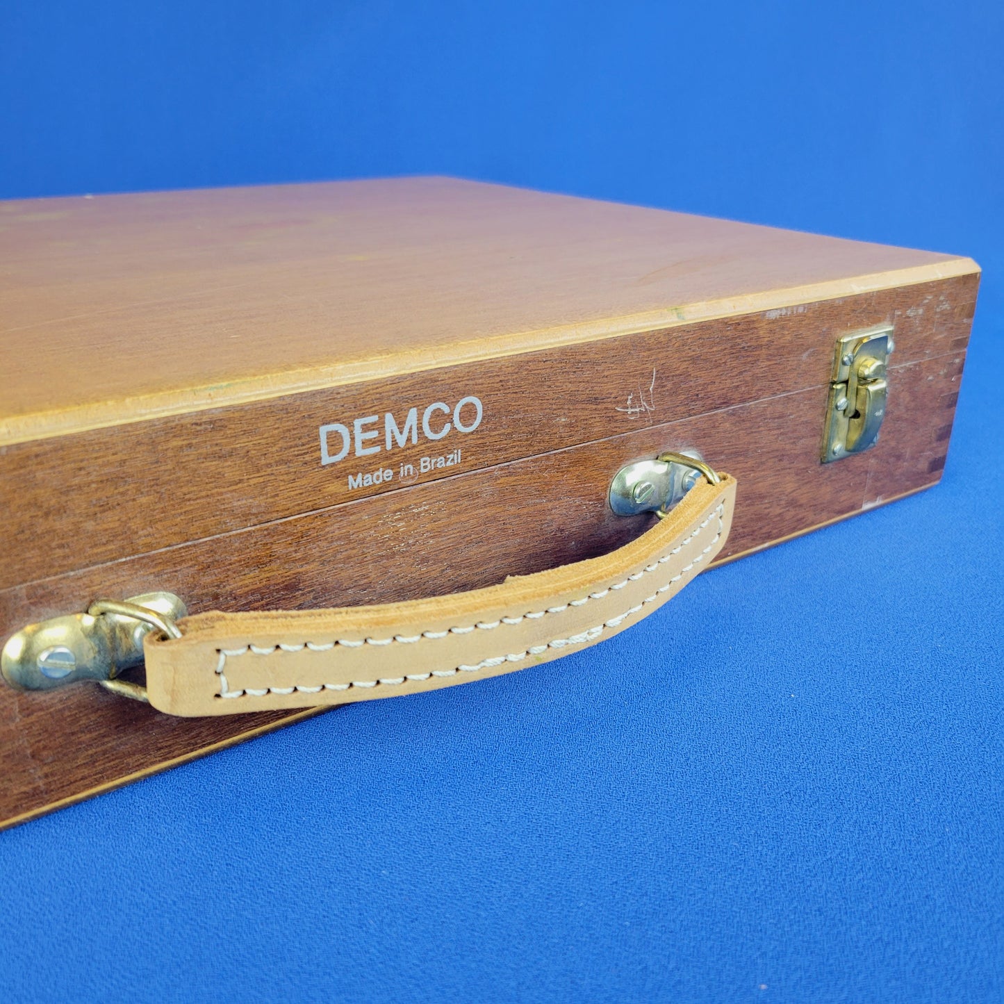 wooden paint box by demco