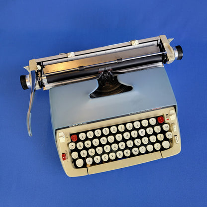 vintage classic 12 typewriter by smith-corona with atlas ribbon