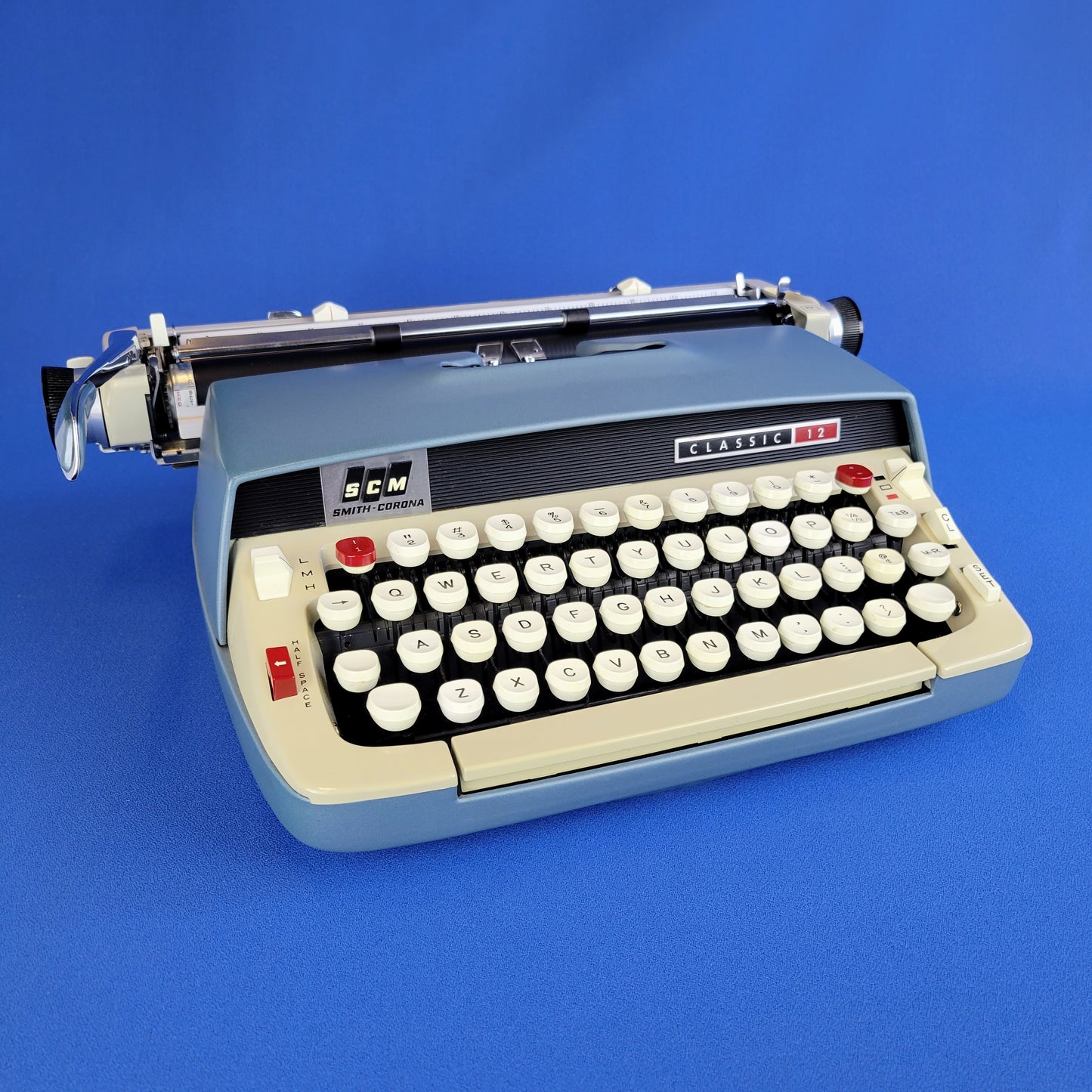vintage classic 12 typewriter by smith-corona with atlas ribbon