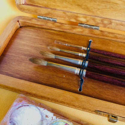 escoda set of watercolor brushes in wooden box